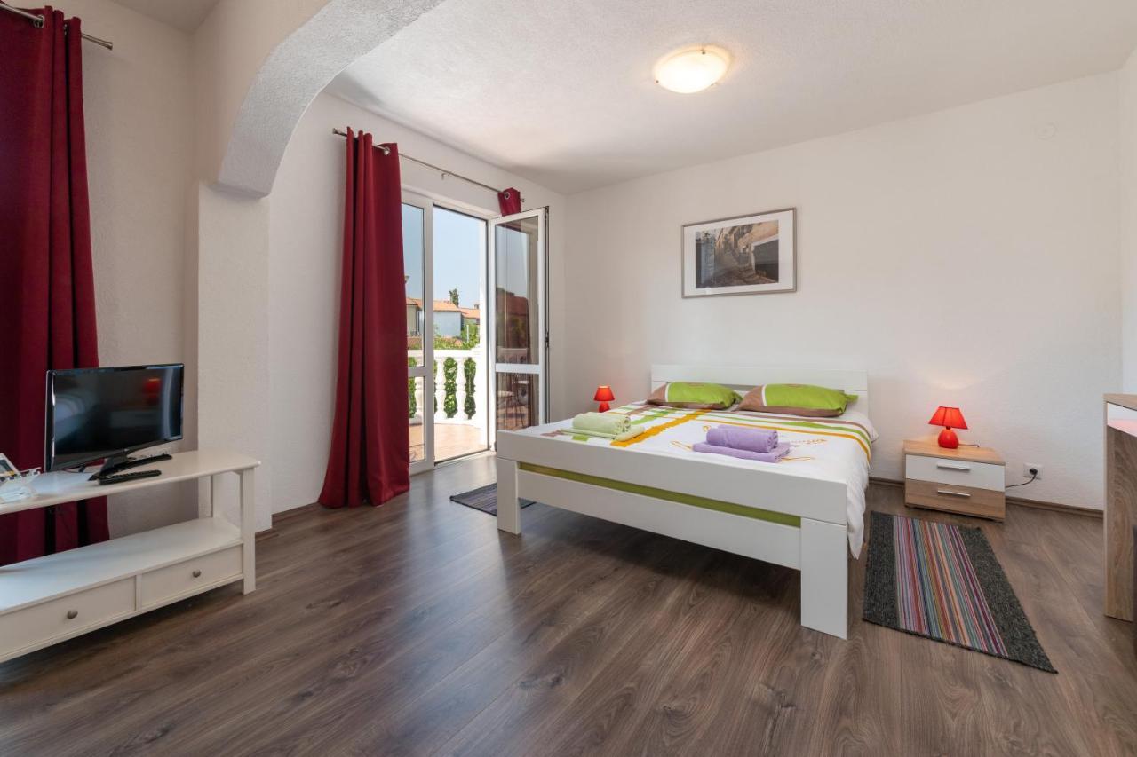 Apartments Oliva Poreč Exterior foto